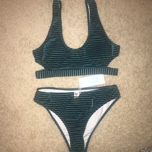 BRAND NEW 2019 Style Medium Cupshe Bikini!